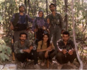 Ayakta duranlardan soldan birinci Doğan Karadağ