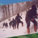 Karadeniz’de bir gerilla birliği. Sırasıyla Ayfer Celep, Yusuf Ayata, Bahattin Günel