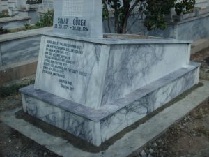 Sinan Gürer mezarı